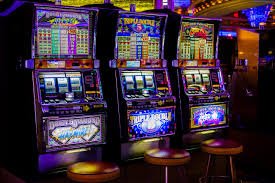 vip777 app game lobby overview showing slot and casino categories on mobile